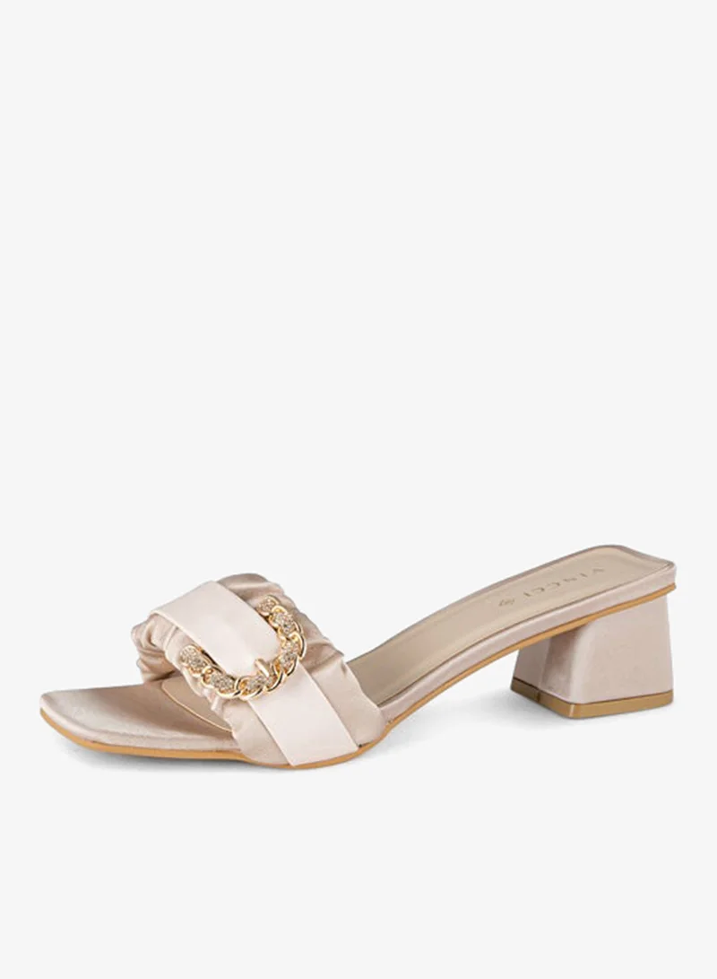 فينتشي صنادل نسائية بكعب منخفض بحزام واحد