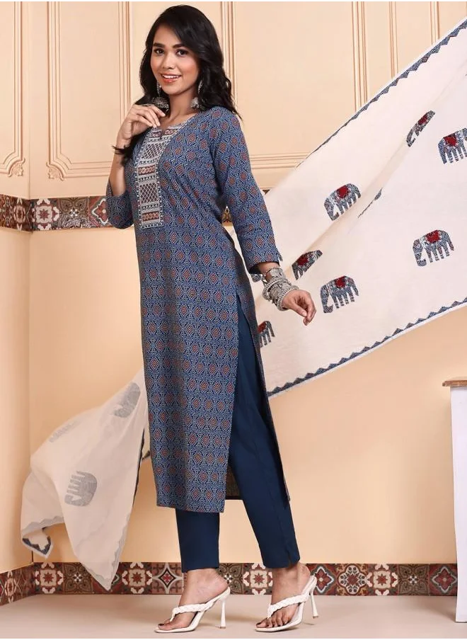آي شين Mid Rise Women Indigo Cotton Kurta Set with Embroidered pattern Tunic and Palazzo features a Round neckline and Three-Fourth Sleeve secured with Elastic closure and styled in Straight Fit ideal for Festive moments — a must-have for your statement wardrobe.