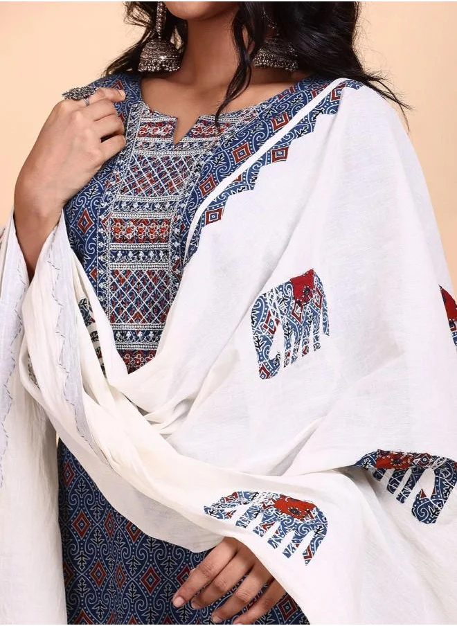 آي شين Mid Rise Women Indigo Cotton Kurta Set with Embroidered pattern Tunic and Palazzo features a Round neckline and Three-Fourth Sleeve secured with Elastic closure and styled in Straight Fit ideal for Festive moments — a must-have for your statement wardrobe.