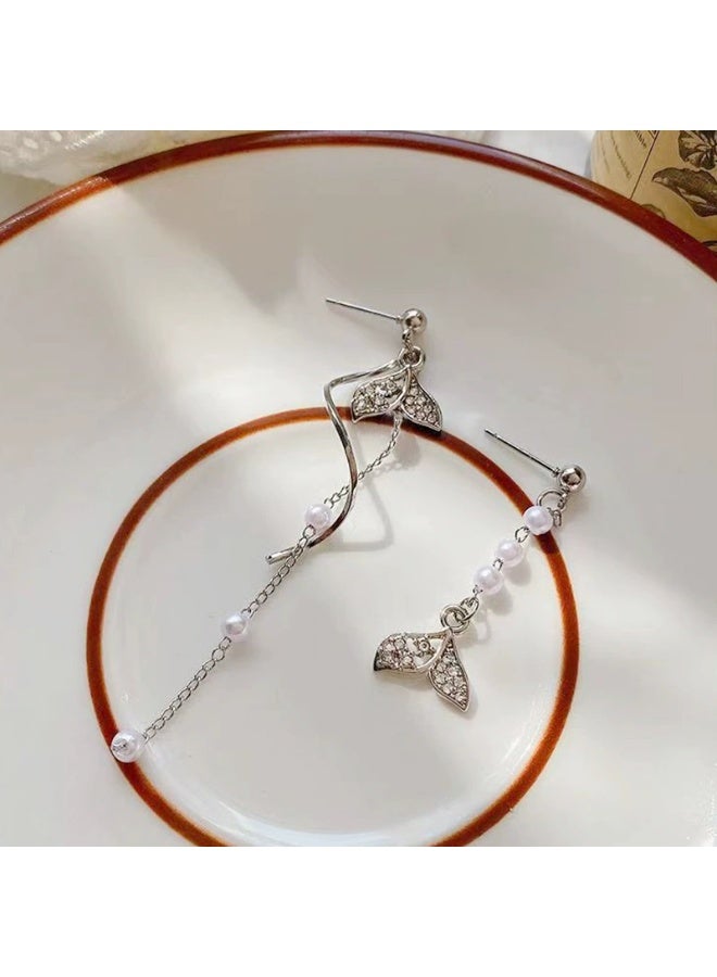 Goolsky أقراط لؤلؤة ملتوية غير متساوية على شكل ذيل حورية البحر مع خيوط طويلة من الزركون - ذيل حورية البحر غير متساوي و لؤلؤ، خيوط طويلة، حفلات/فعاليات رسمية/زفاف، بيان متلألئ - Image 3