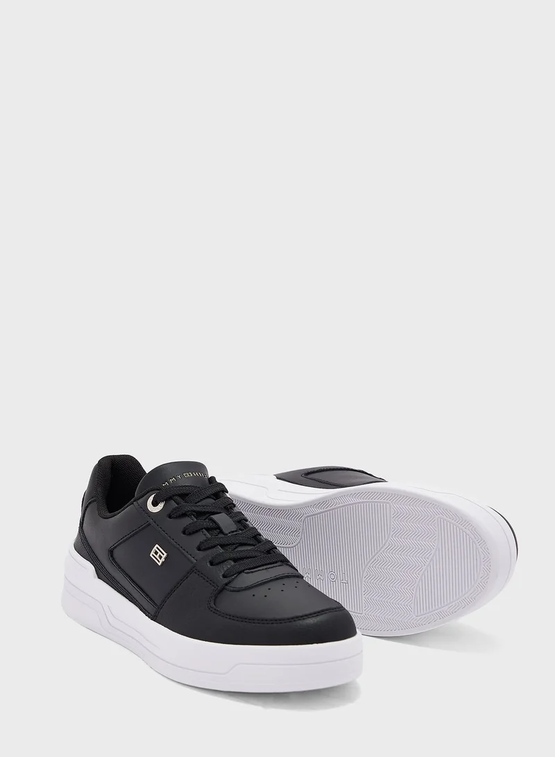 TOMMY HILFIGER Essential Retro Basket Low Top Sneakers