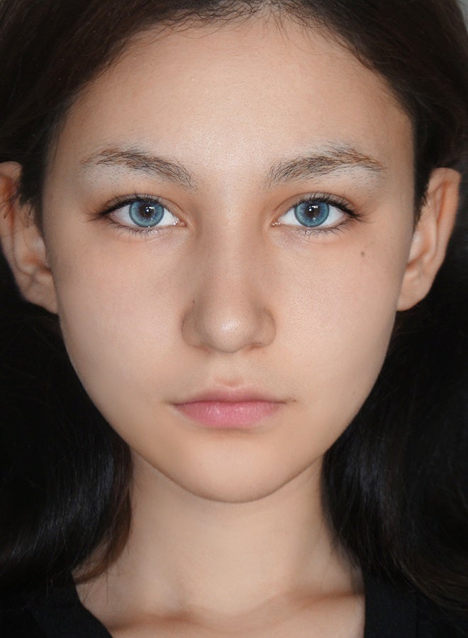 عيون غامضة عدسات لاصقة ملونة من Mystic Eyes بلون توالايت بلو لمدة ستة أشهر 14.00 مم بعدسة زرقاء ناعمة - Image 2