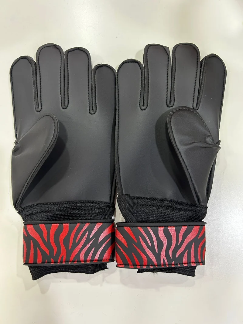 اونيس Nk Goalkeeper Glove No 6 Red Color 7 TO 11 Years Old