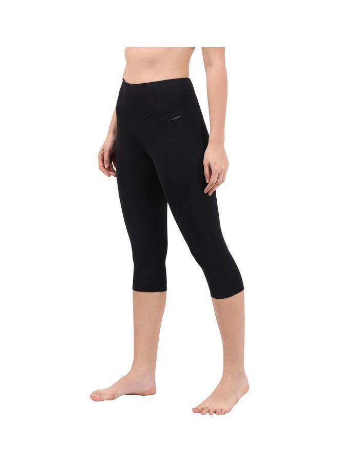 JOCKEY Jockey Women Microfiber Elastane Stretch Slim Fit Capri with Breathable Mesh and StayFresh Treatment  - Image 3