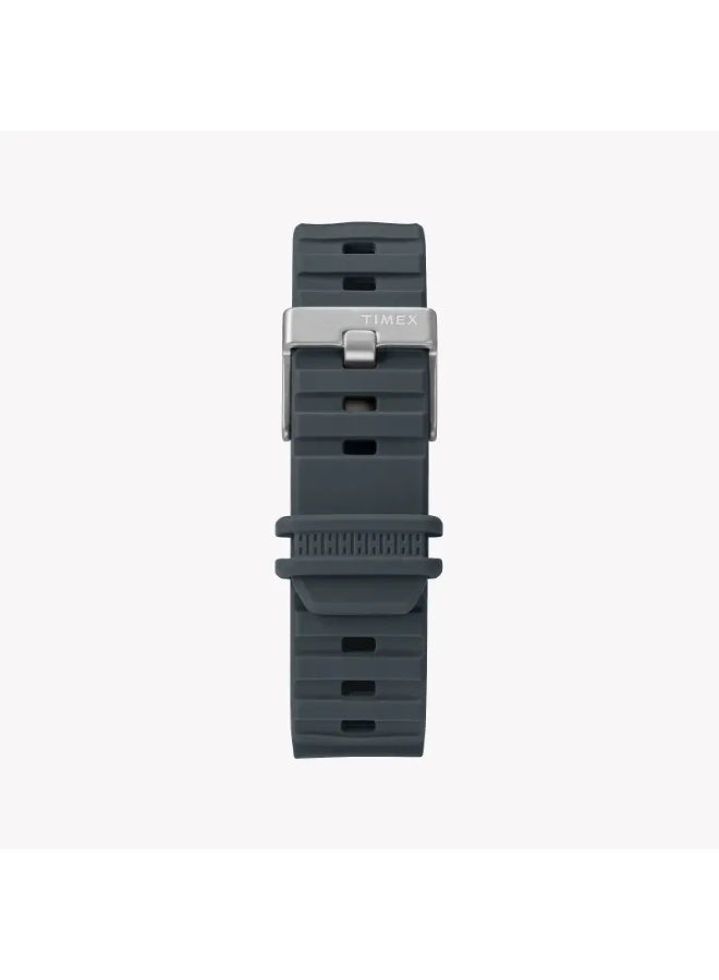 تيميكس ساعة TIMEX الرقمية COMMAND بحجم 47 مم للرجال  سيليكون رمادي، هيكل من الراتنج، مقاومة للماء، مع إضاءة INDIGLO - Image 3