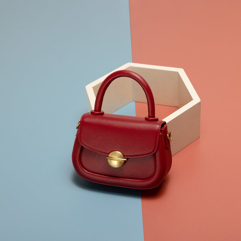 2023 New Generation Of Fashion Foreign Style Portable Women'S Bag Joker Shoulder Messenger Bag High Sense Saddle Bag - Image 1
