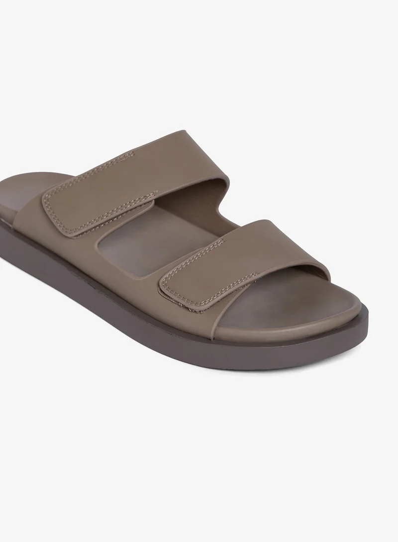 Geoomnii BROWN Geoomnii Men’s Arabic Sandals – Comfortable Casual Leather Slide Sandals for Everyday Wear for Men | Best Price UAE