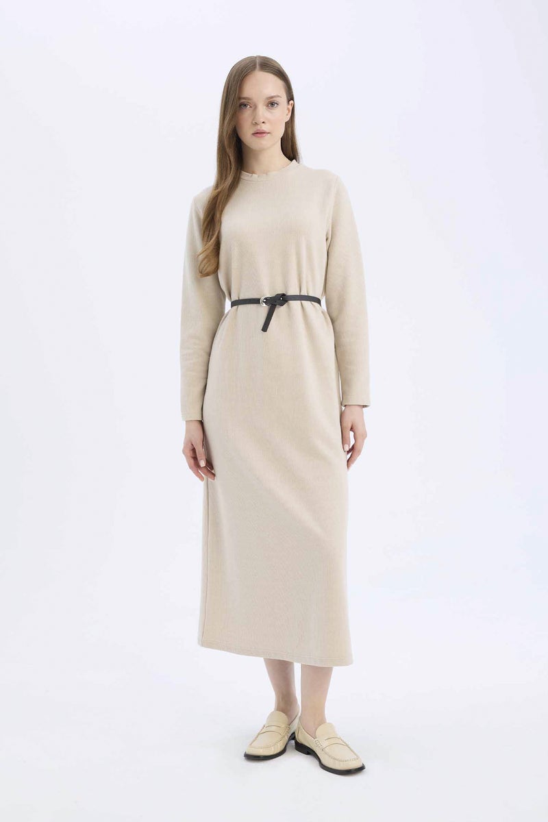 DeFacto Woman Regular Fit Crew Neck Belted Selanik Fabric Maxi Dress - Image 1