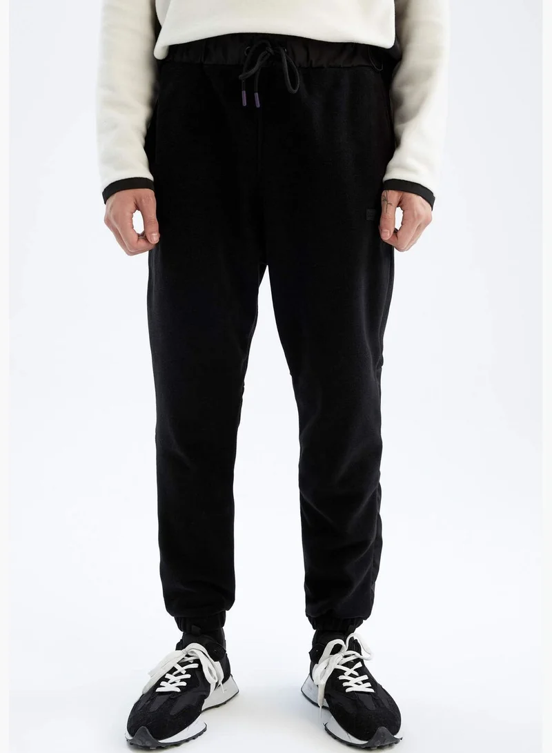 ديفاكتو Man Knitted Jogger