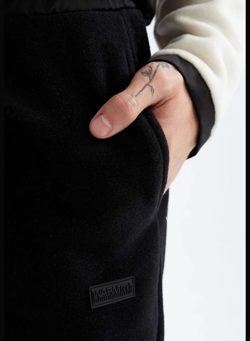 ديفاكتو Man Knitted Jogger