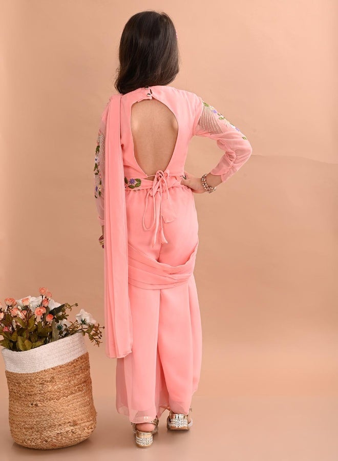 LILPICKS بلوزة مصممة مع وشاح متصل  - Image 3
