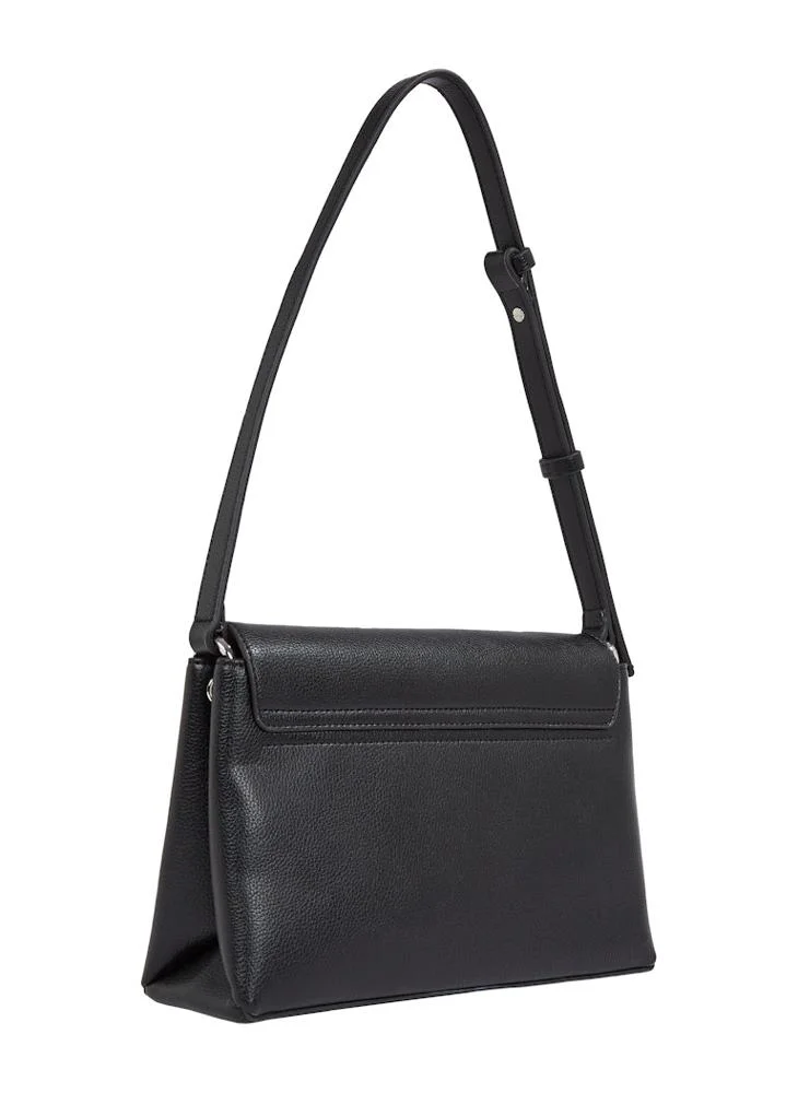 كالفن كلاين Plaque Medium Crossbody