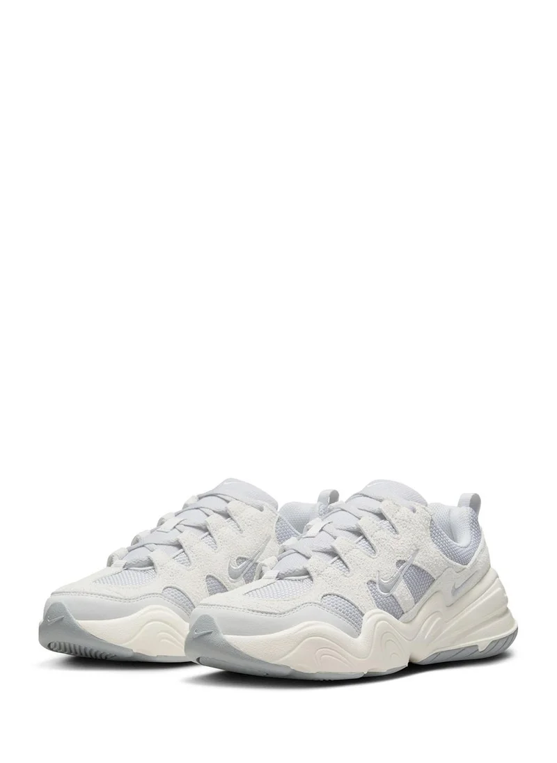 Nike Tech Hera