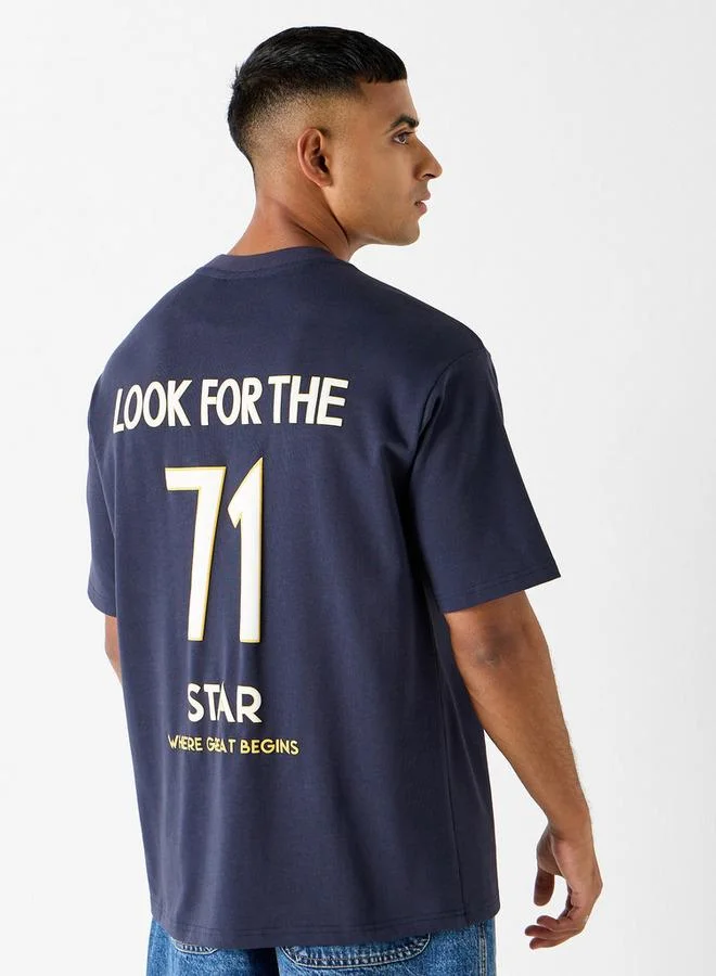 ستارتر تيشيرت بأكمام قصيرة وطبعات شعار من ستارتر