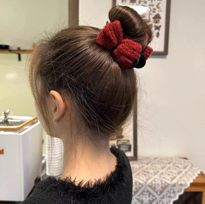 Generic Elegant Butterfly Hair Claw Clip Wine red knitted wool gripper