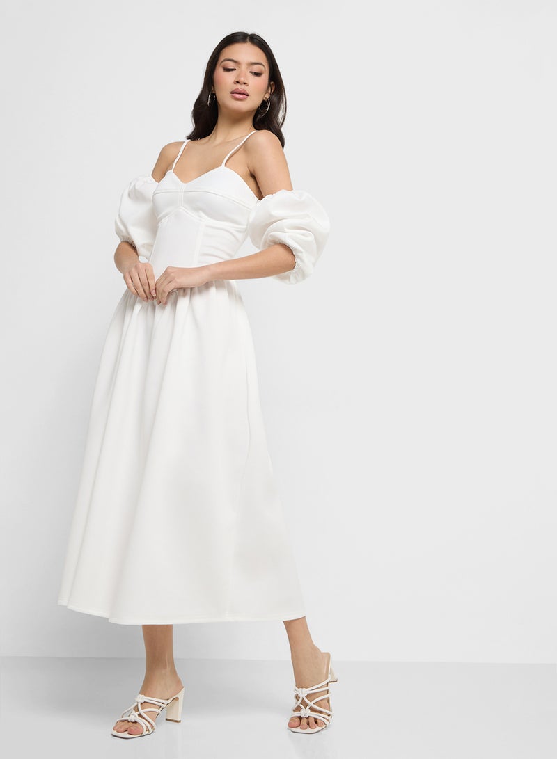 ايلا فستان ميدي بأكمام منفوشة - Image 1