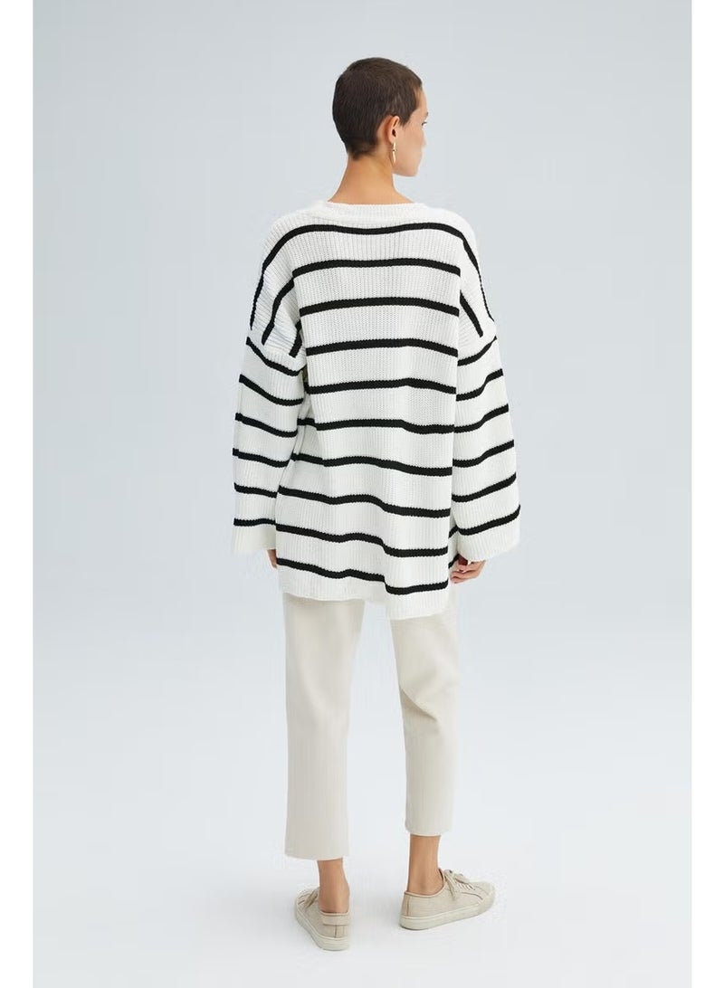 Touche Striped Oversize Knit Tunic - Image 4