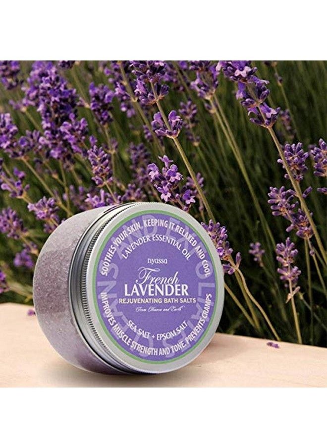 Nyassa ملح استحمام باللافندر الفرنسي 220 جرامًا مع فوائد زيت اللافندر العطري وملح البحر وملح إبسوم للاسترخاء الفعال. جيد لإزالة السموم من الجلد. خالٍ من كبريتات لوريث الصوديوم والبارابين. خالٍ من القسوة على الحيوانات  - Image 3