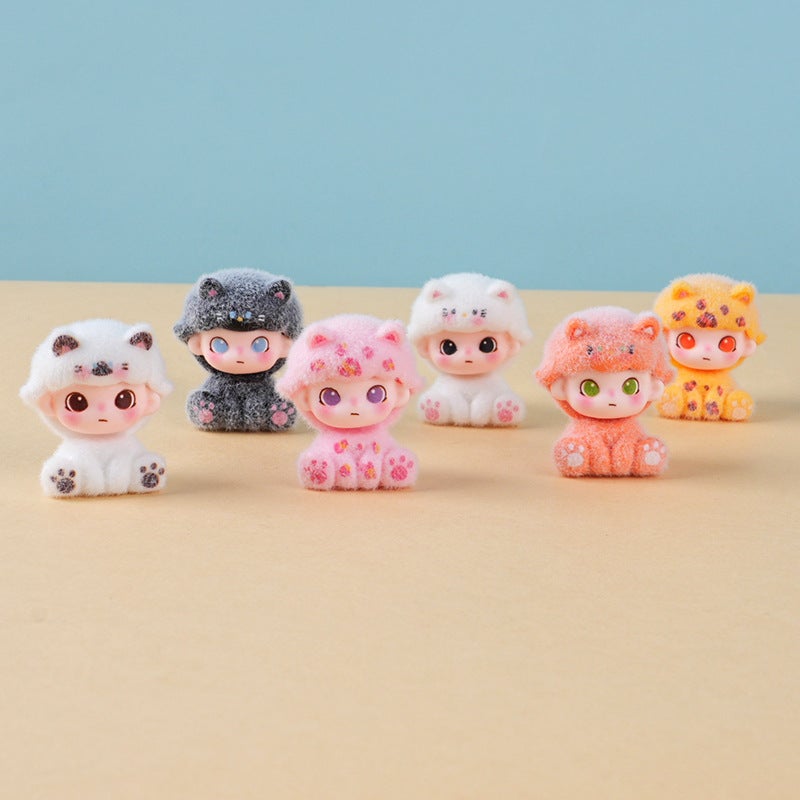 New Flocked Resin Cat Ornament Cartoon Desk Decoration - Image 4