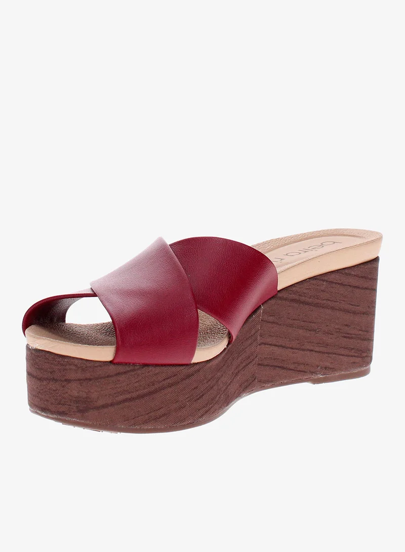 Beira Rio Cherry Beira Rio Women’s Flat Summer Footwear – Lightweight Slip-On Comfort with Stylish Casual Design for Women | Best Price UAE