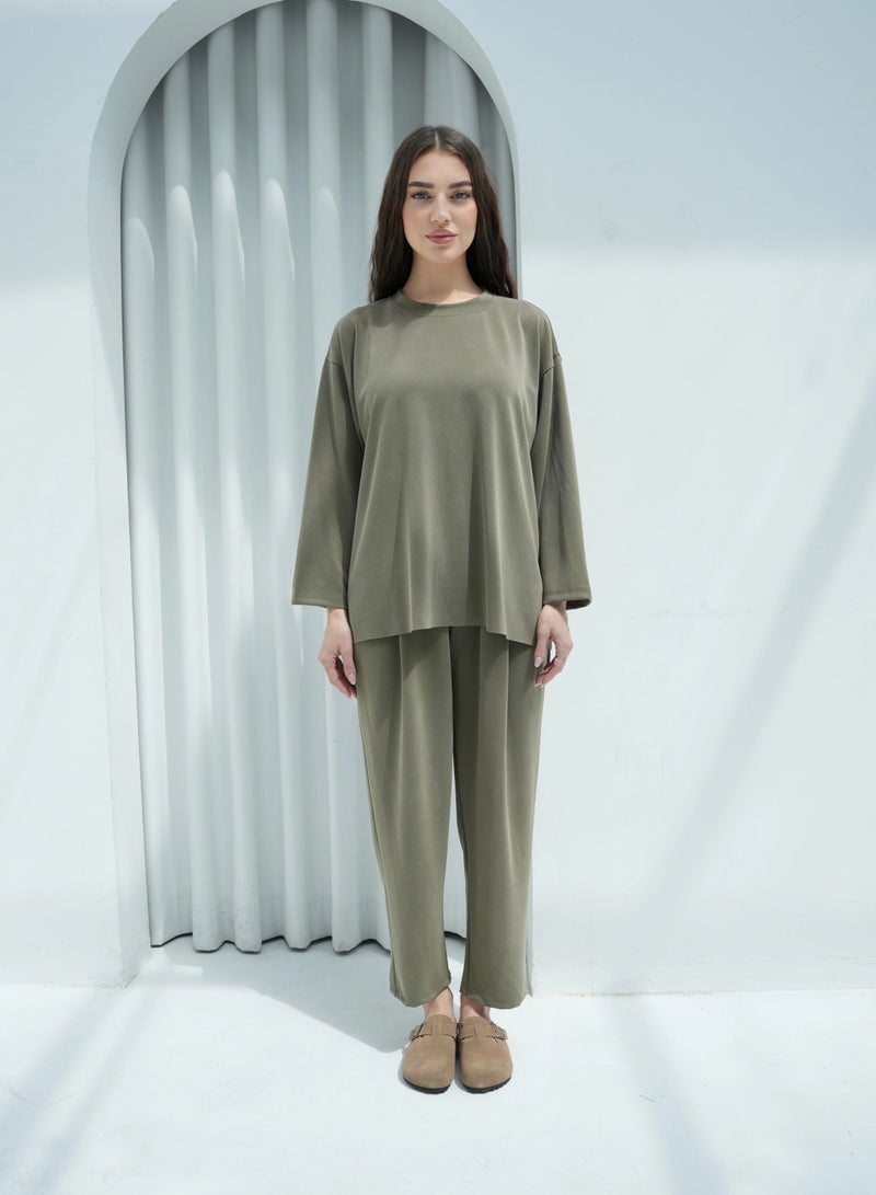 Andy 6653 | Women's Premium Cotton Oversized Two-Piece Lounge Set – Relaxed Fit Top with Long Sleeves and Wide-Leg Pants | Army Green - Image 1