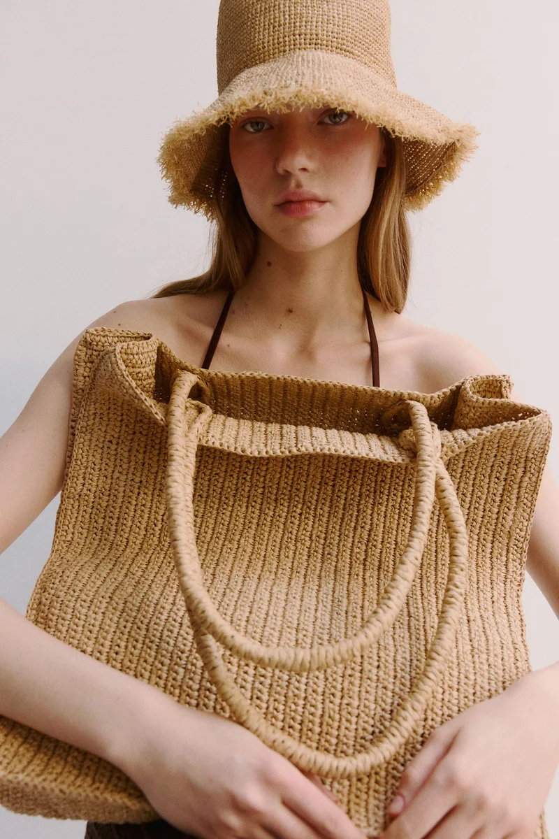 اتش اند ام قبعة باكت من القش