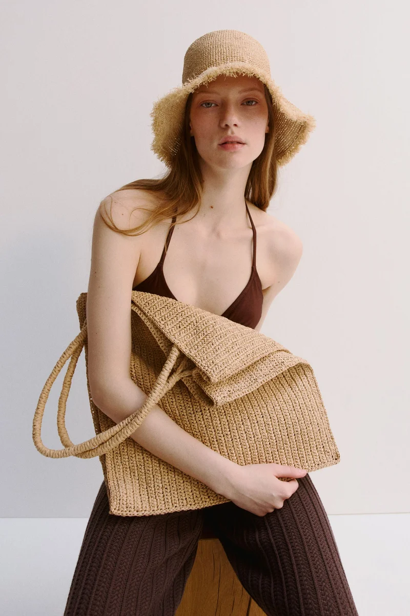 اتش اند ام قبعة باكت من القش