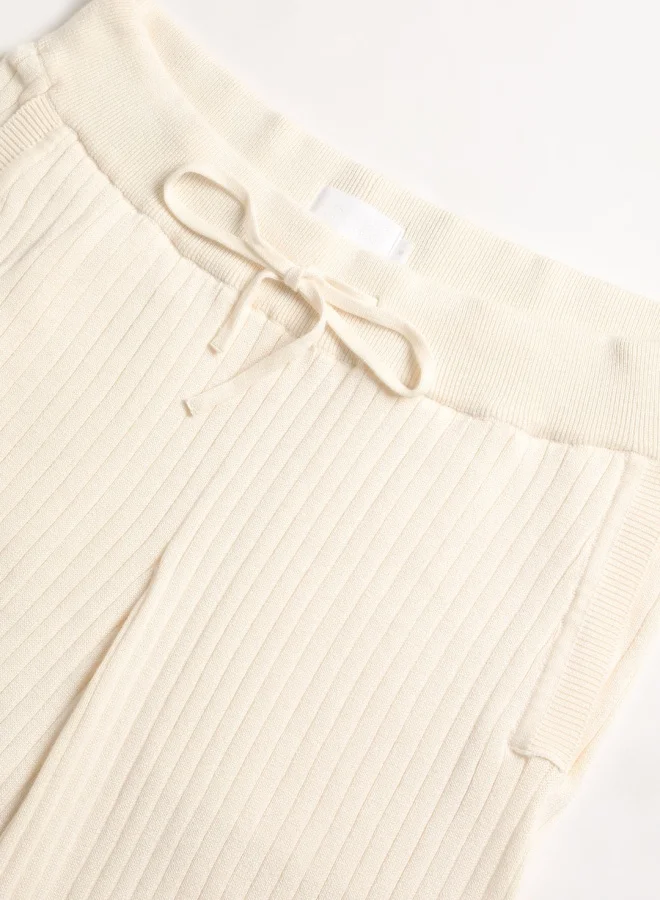 THE BEAR HOUSE The Bear House Cotton Shorts for Men – Comfortable and Breathable with Adjustable Waistband and Functional Pockets, Available in Cream