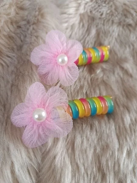 Efna Store Twisted Spring, Pearl and Flower Model Pasta Buckle (2 Pieces)