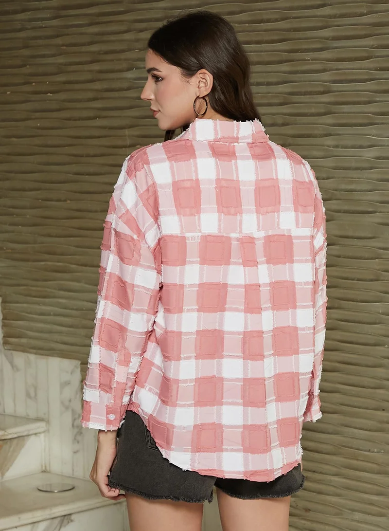 كامبوس سوترا Women's Salmon Pink & Daisy White Distressed Buffalo-Check Oversized Shirt