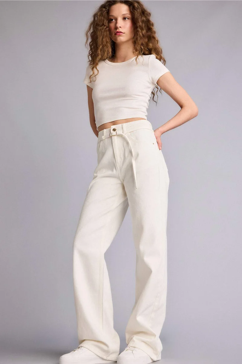 ديفاكتو Straight Wide Leg High Waist Jeans
