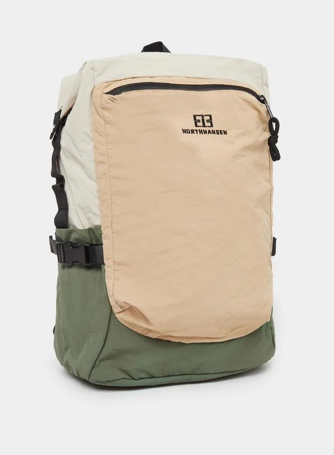 ستايلي شنطة ظهر للسفر بنمط كتل الالوان