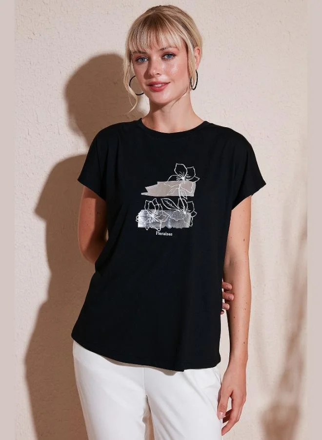 ليلا Lela Printed Crew Neck Regular Fit T Shirt Women's T SHIRT 6671005