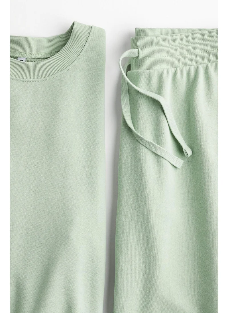 H&M 2-piece sweatshirt set