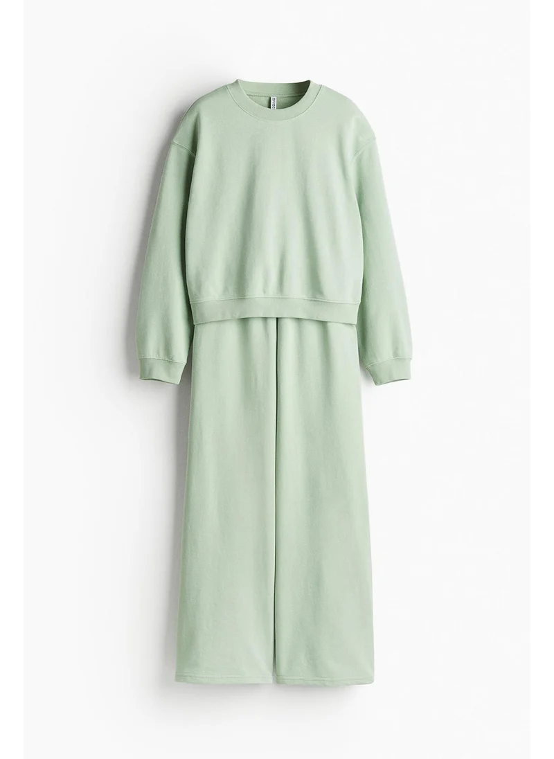 H&M 2-piece sweatshirt set