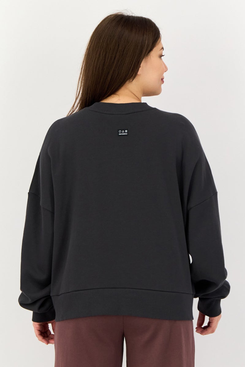 New Balance Women Oversized Fit Long Sleeve Outdoor Sweatshirt, Dark Grey - Image 3