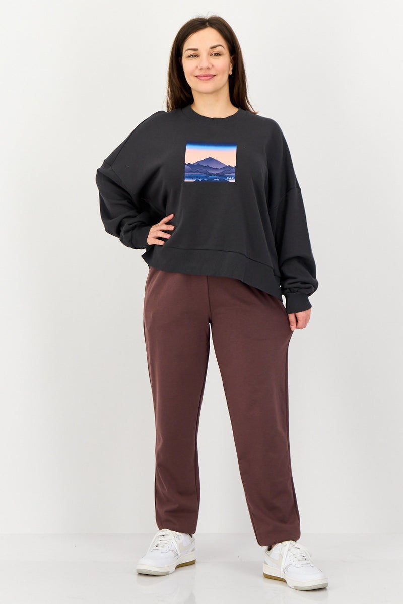 New Balance Women Oversized Fit Long Sleeve Outdoor Sweatshirt, Dark Grey - Image 4