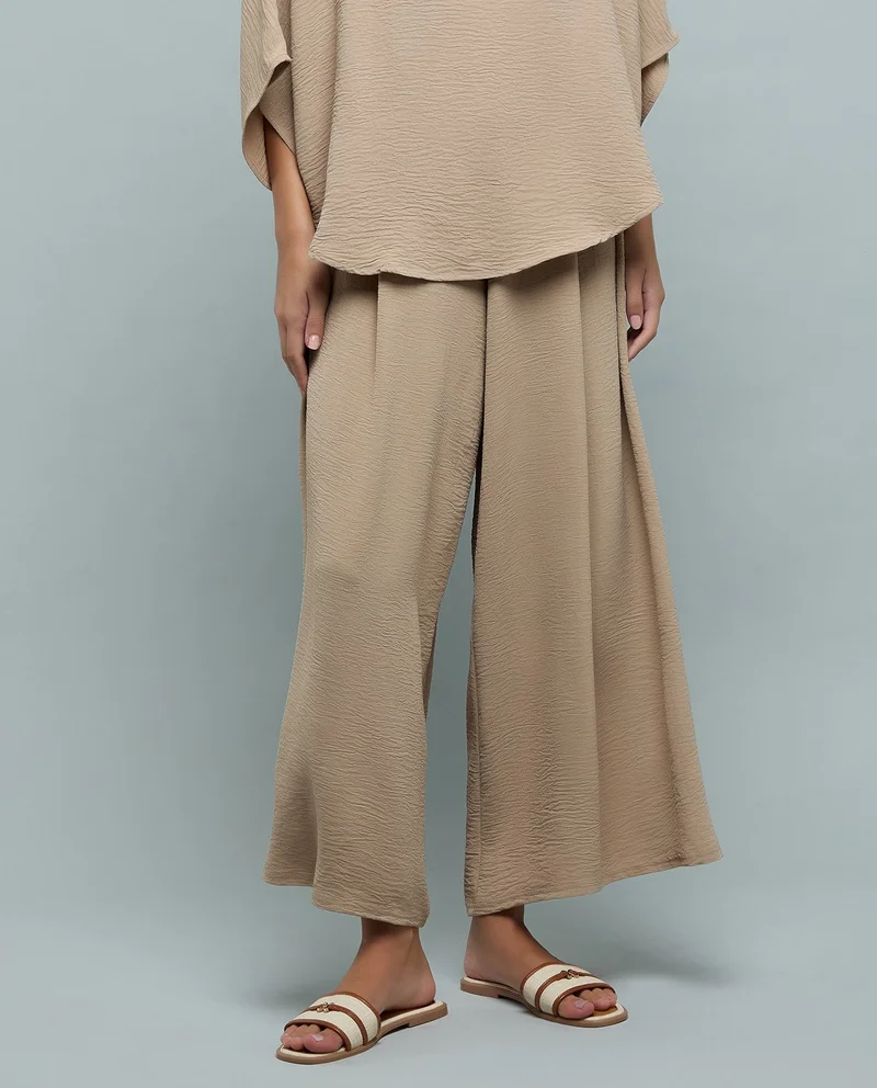 R&B Contrast Trim Flat Sandals