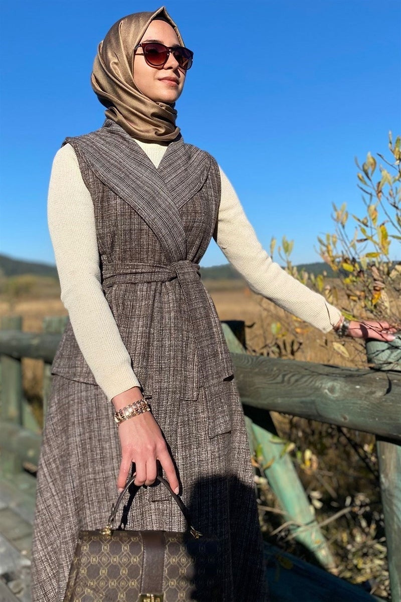Rabia Şamlı Azize Skirt Vest Set Brown - Image 4