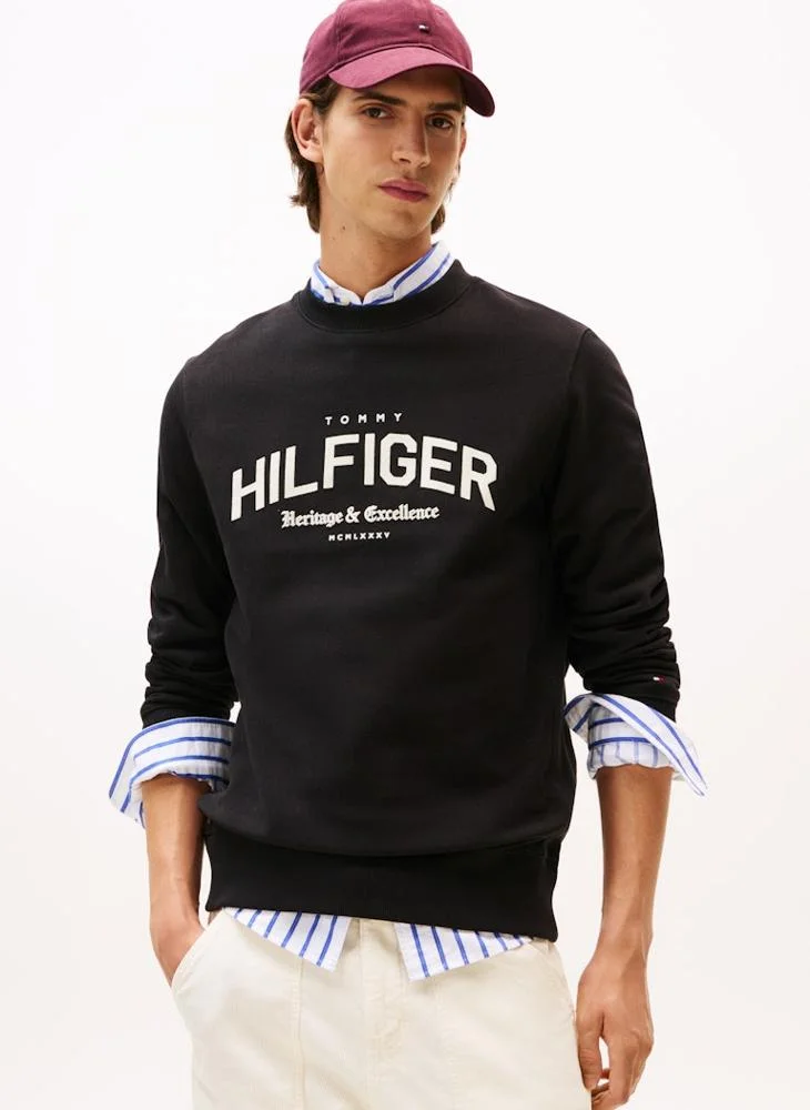 تومي هيلفيغر Arch Logo Terry Crew Neck Sweatshirt