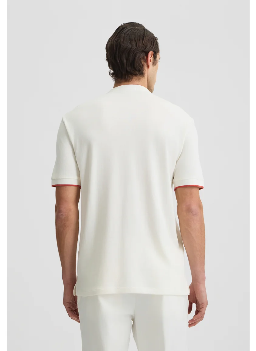ليو جو White T-Shirt with Buttons