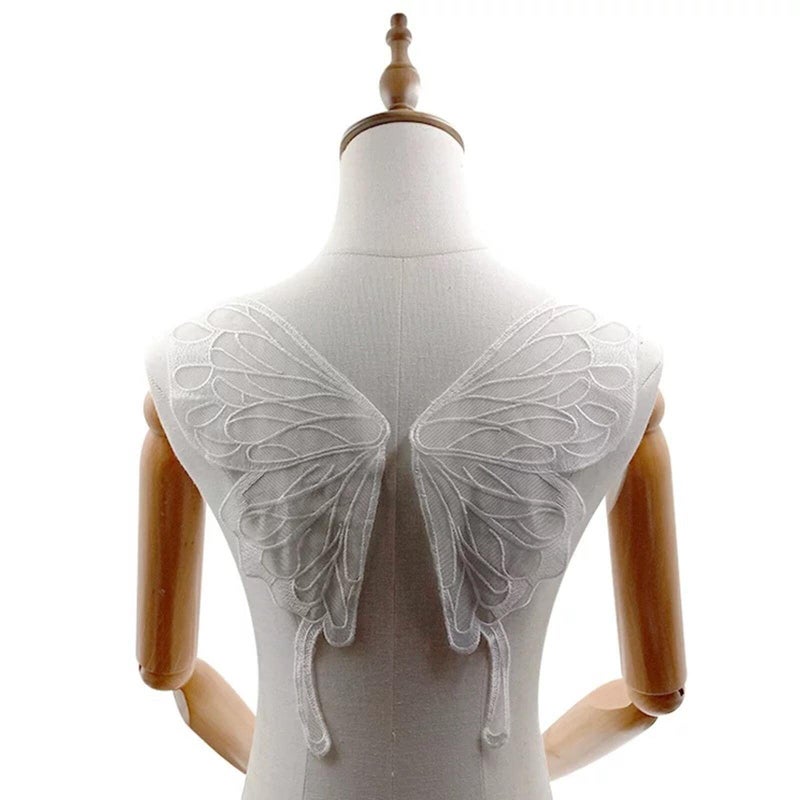 SuiGlory 1 Pair Butterfly Lace Applique Embroidered Trim Applique Patches Decor Bridal Wedding Dress Decoration White