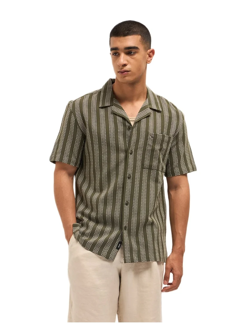 ذا بير هاوس قميص رجالي للمكتب والمناسبات الكاجوال والحفلات بأكمام طويلة مريحة وياقة كلاسيكية وإغلاق بأزرار ومظهر أنيق متعدد الاستخدامات