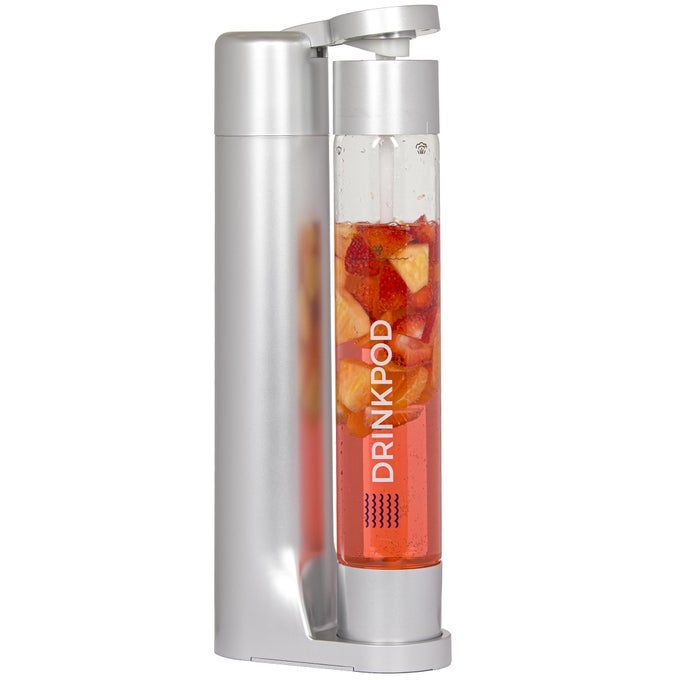 FIZZPOD SPARKLING WATER MAKER SODA MAKER INFUSED FRUITS SODA MAKER MACHINE FOR CARBONATING WITH 1L CARBONATING BOTTLE SELTZER FIZZY WATER MAKER INCLUDES 3 X 1L CARBONATING BOTTLE COMPATIBLE WITH 60L CO2 CARBONATOR