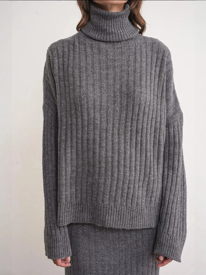 Mixray Dark Grey Mixray Oversize Ribbed Turtleneck Sweater for Women | Best Price UAE