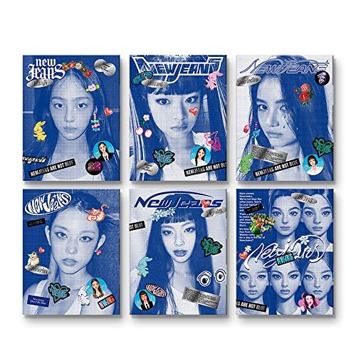 dreamus ألبوم DREAMUS NewJeans الجديد 1st EP نسخة Bluebook CD + ملصق صغير في العبوة + كتاب لوجو / ملصق + كتاب دليل الهاتف + بطاقة هوية + حزمة ملصقات + بطاقة صور + تتبع مختوم (عشوائي) - Image 1