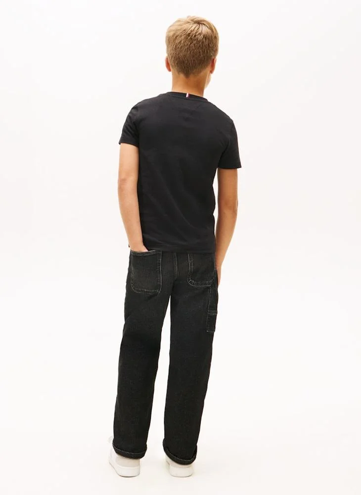 تومي هيلفيغر تيشيرت جرافيك شبابي بخامات متنوعة