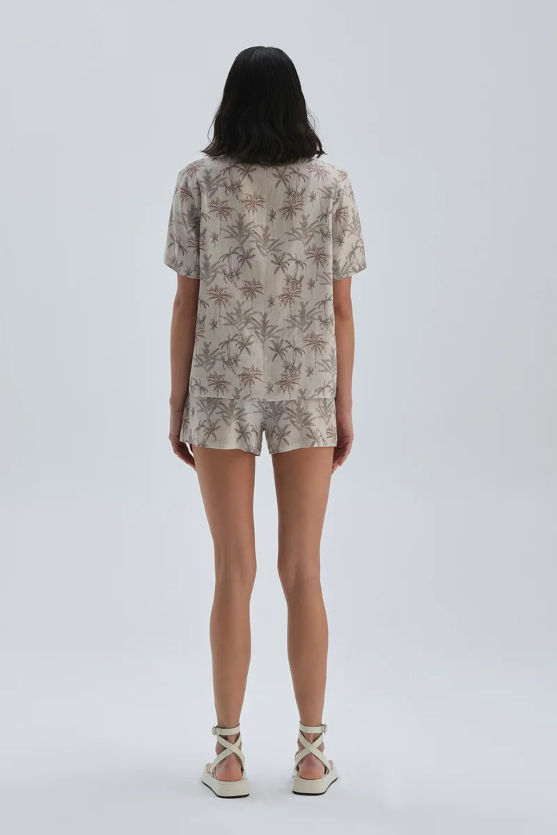 داجي Beige Shorts