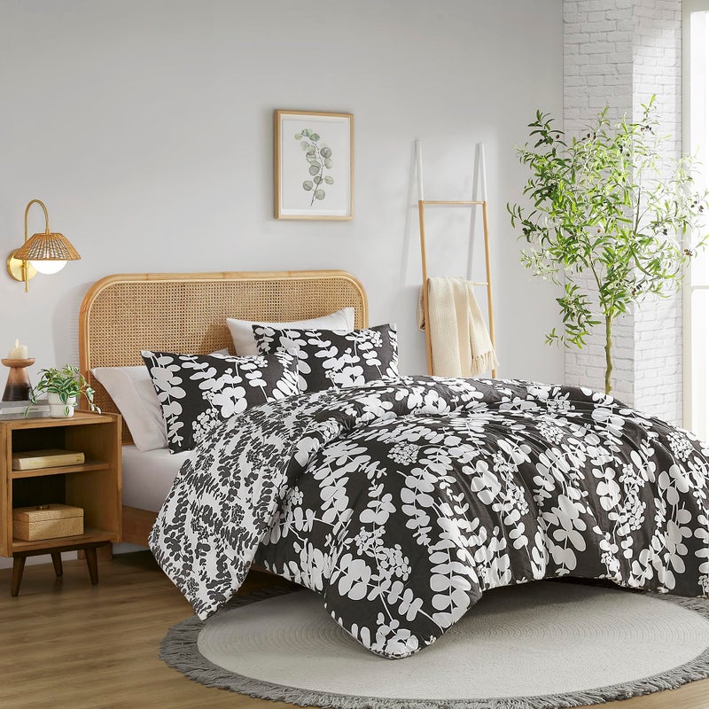 Comfort Spaces Queen Comforter Set, Breathable Microfiber Comforter Sets, Reversible Floral Comforters, Lightweight All Season Farmhouse Bedding, Matching Shams, Full/Queen, Black 3 Piece - Image 3