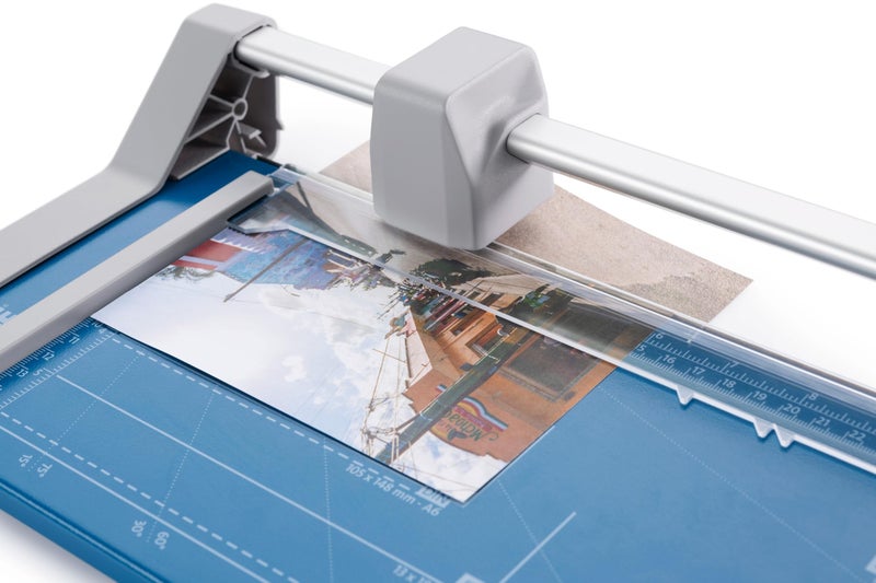 Dahle 507 Personal Rotary Trimmer, 12" Cut Length, 7 Sheet Capacity, Self-Sharpening, Automatic Clamp, German Engineered Paper Cutter - Image 3